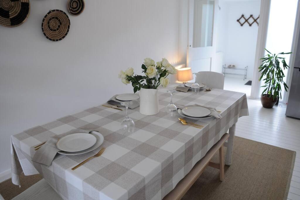 Light Filled Mid- Century 3 Bed Cottage In Dulwich Londra Esterno foto