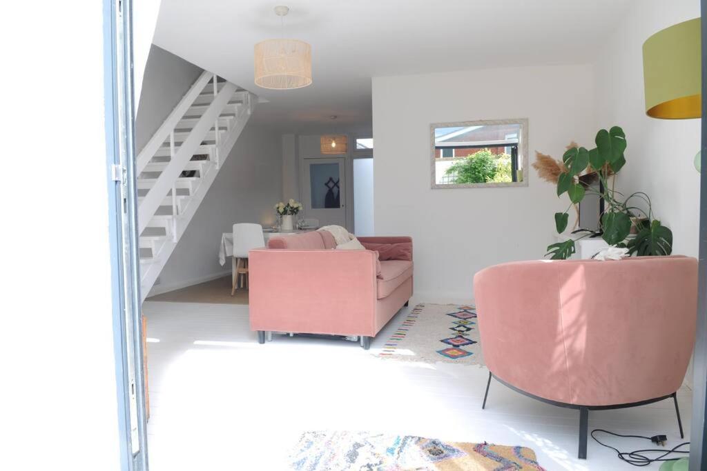 Light Filled Mid- Century 3 Bed Cottage In Dulwich Londra Esterno foto
